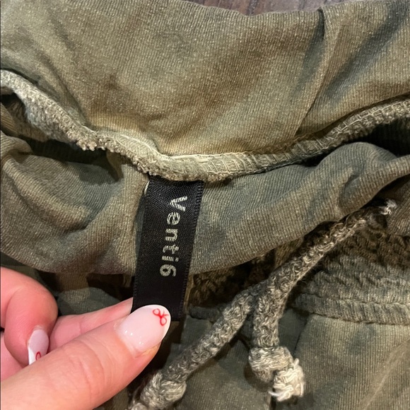 Women’s drawstring joggers - Olive Green small - Picture 3 of 4